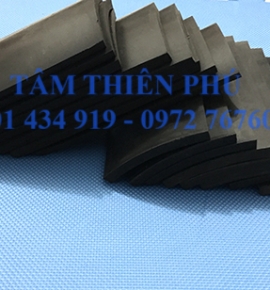 gia công cắt cao su chèn khe