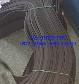gia công cắt sợi xốp eva đen chèn khe
